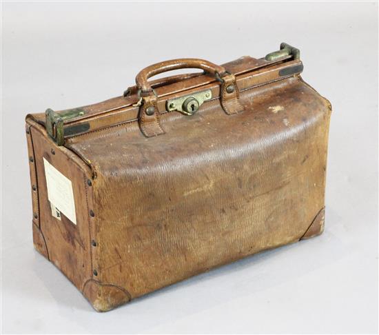 A Victorian pigskin Louis Vuitton Gladstone bag, 20 x 13.5 x 10in.